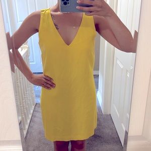 Banana Republic • Linen Sleeveless Dress • EUC • Bright Yellow • Back Cut Out